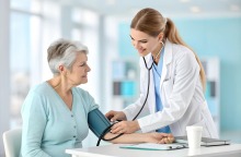 Το 40% των ενηλίκων και πάνω από το 50% των ηλικιωμένων έχουν υπέρταση