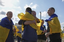 Ουκρανία και Ρωσία αντάλλαξαν τους τελευταίους 303 αιχμαλώτους 