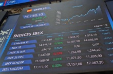 Ένα ομοσπονδιακό δικαστήριο των ΗΠΑ μπλόκαρε τους ευρείς παγκόσμιους δασμούς που επέβαλε ο Πρόεδρος Ντόναλντ Τραμπ, κρίνοντας ότι ο πρόεδρος δεν είχε τη νόμιμη εξουσία να επιβάλει μονομερώς τέτοιους δασμούς