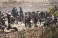 Το σχέδιο των ΗΠΑ για τη Γάζα, σε γνώση του οποίου περιήλθε κατ' αποκλειστικότητα το πρακτορείο Ρόιτερς, προβλέπει κατάπαυση του πυρός 60 ημερών και την απελευθέρωση 28 Ισραηλινών ομήρων