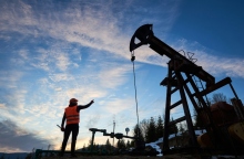 ΟΠΕΚ: πετρελαιοπηγη, εργατης