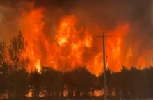  Πυκνά σύννεφα καπνού που προέρχεται από σφοδρές και πρώιμες πυρκαγιές στον Καναδά περνούν επάνω από την βορειοδυτική Ευρώπη από τα τέλη του Μαΐου