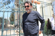 Στάθης Αγγελόπουλος: Αναβλήθηκε η δίκη του για ενδοοικογενειακή βία, ελεύθερος υπό όρους