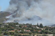 Φωτιά στην Παλαιά Φωκαία: Σε 40 απεγκλωβισμούς κατοίκων - Νέες κυκλοφοριακές ρυθμίσεις στη λεωφόρο Αθηνών-Σουνίου	