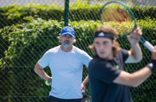 Τσιτσιπά με Ιβανίσεβιτς 