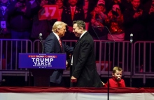 Ντόναλντ Τραμπ και Έλον Μασκ 