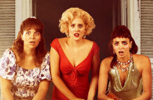 Οι Μπαλκονάτες | Cinobo