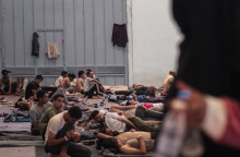 Μπλόκο στις μεταναστευτικές ροές με δέσμη μέτρων - Ψηφίζεται σήμερα η τροπολογία για την αναστολή του ασύλου