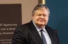 Απάντηση Βενιζέλου σε Γεραπετρίτη: Δεν έγινε επίκληση του άρθρου 15 στην κρίση, στην πανδημία και στον Έβρο, γιατί τώρα;