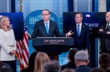 Ο Κέβιν Χάσετ