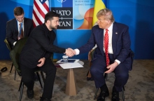  Βολοντίμιρ Ζελένσκι και Ντόναλντ Τραμπ στη σύνοδο κορυφής του ΝΑΤΟ, 25 Ιουνίου 2025