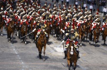 Γαλλία: Εντυπωσίασε η μεγάλη στρατιωτική παρέλαση για την «Ημέρα της Βαστίλης» στα Ηλύσια Πεδία