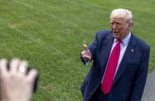 Στροφή 180 μοιρών από τον Τραμπ: Δεν παίρνω το μέρος κανενός στον πόλεμο της Ουκρανίας