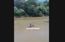 Βραζιλία, Δημοσιογράφος σε ποτάμι