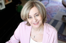 Η Αλεξάνδρα Ατταλίδη είναι συμπρόεδρος του Volt Κύπρου