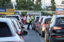 Έφυγε το πρώτο κύμα εκδρομέων για διακοπές του Αυγούστου - Γεμάτα αναχωρούν τα πλοία για τα νησιά 