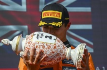 F1: Νέος θρίαμβος για McLaren και Νόρις – Στραπάτσο ξανά για τη Ferrari