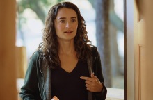 Κέλι Μακ: Τι είναι το γλοίωμα που έπασχε η ηθοποιός του The Walking Dead