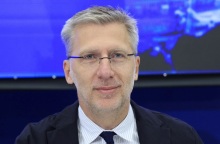 Ο Υπουργός Επικρατείας, Άκης Σκέρτσος