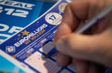 Τυχερός κέρδισε το τζακπότ των 250 εκατ. ευρώ για πρώτη φορά στη Γαλλία