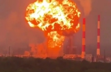 Ρωσία, εκρηξη σε διυλιστήριο Νοβοκουμπίσεφσκ