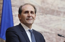 Ποιος ήταν ο Απόστολος Βεσυρόπουλος - Η ζωή και η πορεία του πολιτικού από την Ημαθία 