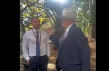 Βουλευτής στην Αυστραλία απείλησε να γρονθοκοπήσει δημοσιογράφο