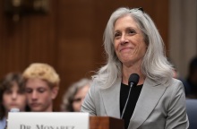 Ο Tραμπ αποπέμπει τη διευθύντρια του CDC μετά από επικρίσεις προς τον Ρόμπερτ Kένεντι Τζούνιορ