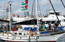 καραβι, λιμανι, σημαιες