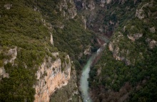 Φαράγγι του Βίκου: Νεκρή η Ολλανδή τουρίστρια – Έπεσε από ύψος 300 μέτρων