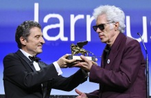 Φεστιβάλ Βενετίας: Ο Τζιμ Τζάρμους κατέκτησε τον Χρυσό Λέοντα