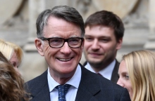 Ο Πίτερ Μάντελσον