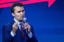 Η επίθεση στον Τσάρλι Κερκ προστίθεται σε σειρά πολιτικά υποκινούμενων βίαιων επιθέσεων στις ΗΠΑ