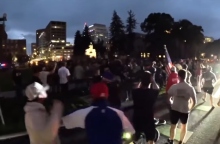 ταραχες, κοσμος