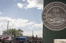 Τσάρλι Κερκ: Υπάρχουν βίντεο με τον ύποπτο, λέει το FBI - Εντοπίστηκε το όπλο της δολοφονίας