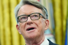  Ο Πίτερ Μάντελσον