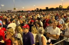 Κοσμοσυρροή για την κηδεία του Τσάρλι Κερκ