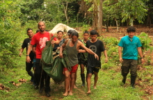 Μεταφορά ψαριού  στην περιοχή  Λορέτο στο δάσος  του Αμαζονίου