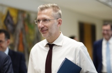 Ο υπουργός Επικρατείας Άκης Σκέρτσος