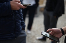 κινητα, νεοι