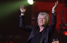 Πέθανε ο τραγουδιστής και μπασίστας των Moody Blues, Τζον Λοτζ