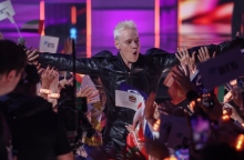 Ο Ρώσος Shaman στο μουσικό διαγωνισμό Intervision στη Μόσχα