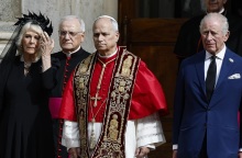 Βατικανό: Έπειτα από πέντε αιώνες Βρετανός μονάρχης και Πάπας προσεύχονται μαζί	