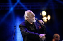 Ο Διονύσης Σαββόπουλος