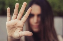 Γαλλία: Η έννοια της συναίνεσης ενσωματώθηκε στον ορισμό του βιασμού του ποινικού κώδικα	