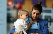 Αφρικάνερ πρόσφυγες από τη Νότια Αφρική στο Διεθνές Αεροδρόμιο Ντάλες της Βιρτζίνια, ΗΠΑ