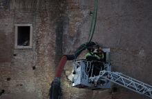 Ρώμη: Μάχη με τον χρόνο για τον απεγκλωβισμό εργάτη κάτω από τα ερείπια του μεσαιωνικού πύργου Torre dei Conti