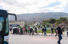 Σούδα: Διαδηλωτές πέταξαν μπογιές σε λεωφορεία με Ισραηλινούς τουρίστες του Crown Iris