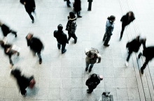 κοσμος περπαταει 