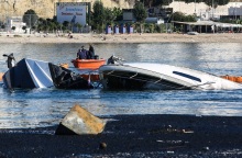 Πώς ξεκίνησε η φωτιά στη Μαρίνα Ζέας – Παραδόθηκαν στις φλόγες και βυθίστηκαν τέσσερα σκάφη